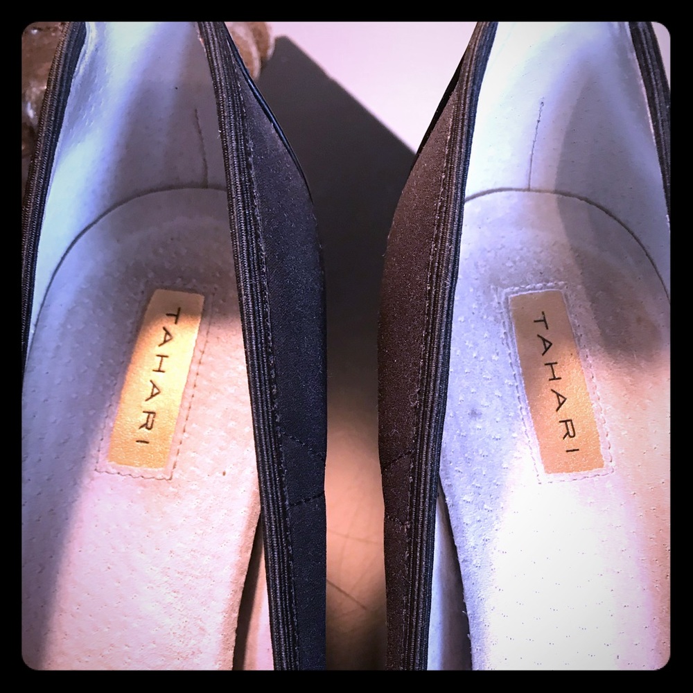 Black Tahari Heels 9m